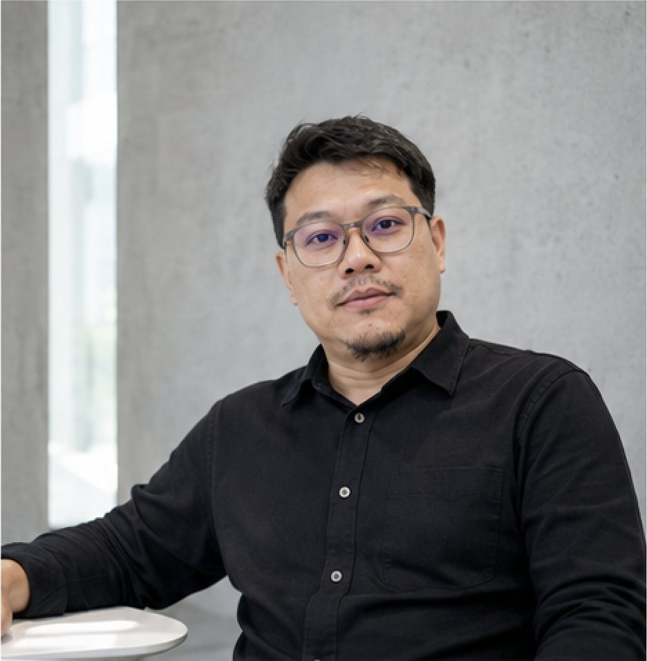 Warakorn L.