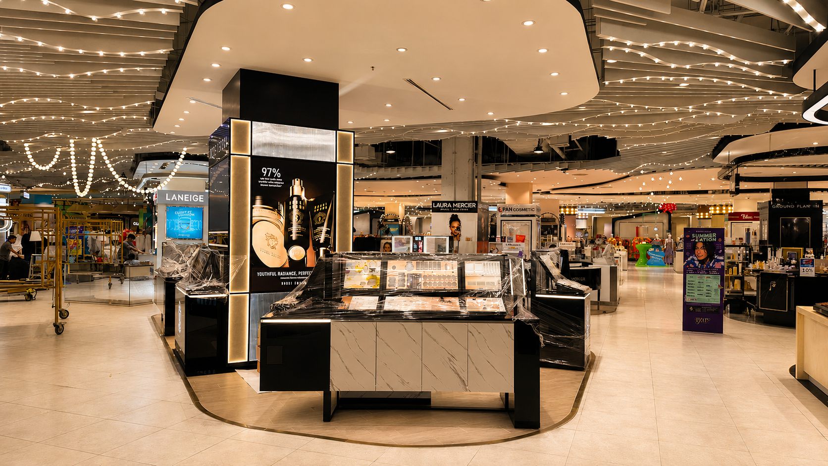 Counter zone at The Mall Bangkae