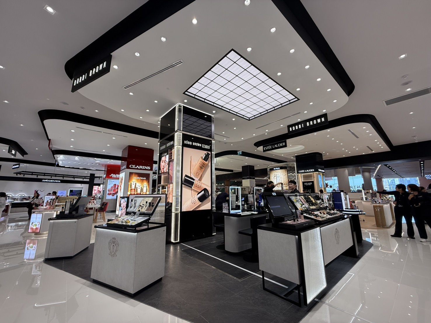 Island counter at Central Chaengwattana