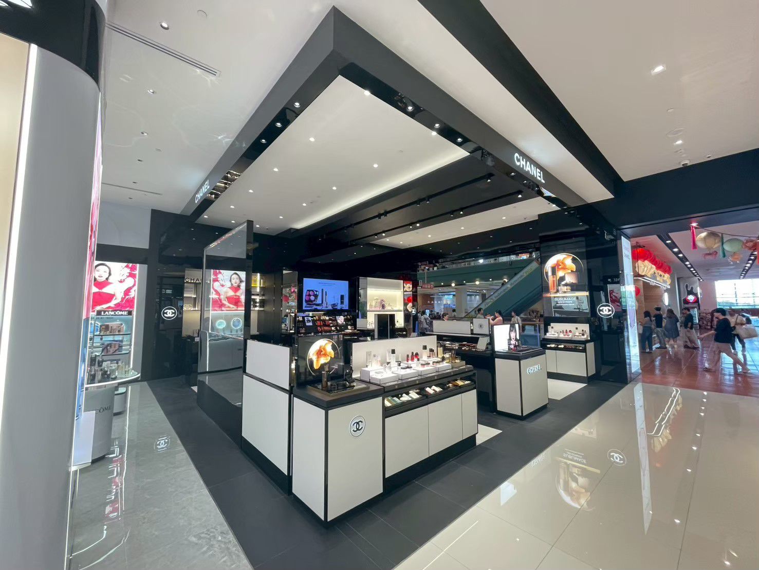 Interior bay with white counters and testers