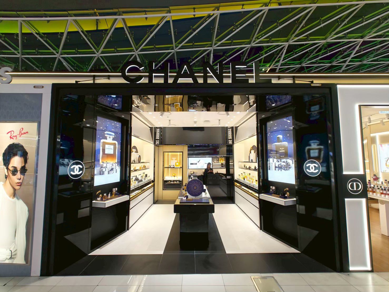 Chanel @ Suvarnabhumi Airport
