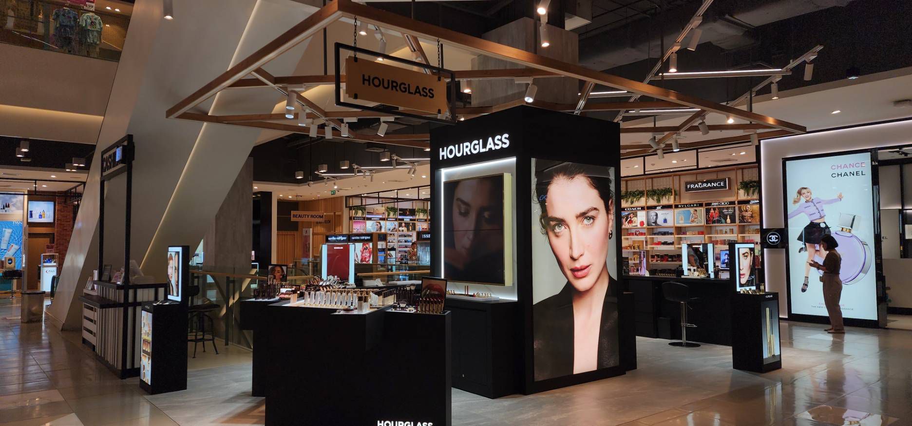 Hourglass counter at The Mall Ngamwongwan